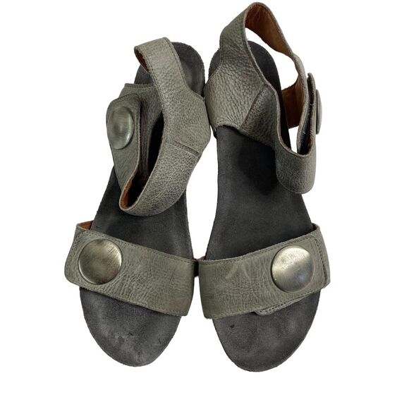 TAOS Carousel 3 Steel Gray Leather Wedge Ankle Strap Heels Size 39 Support #3209 - Picture 2 of 11
